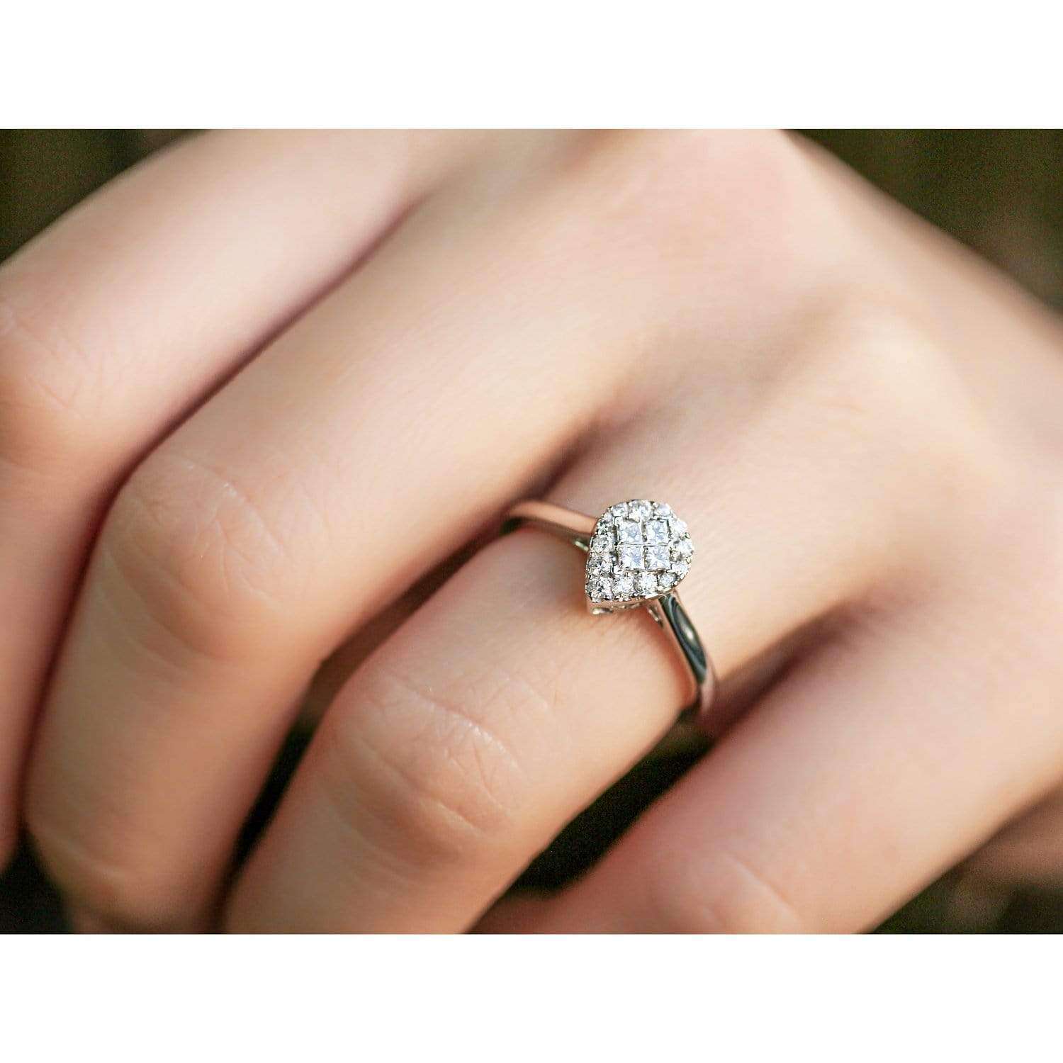 Kobelli Pear Cluster Invisible Princess Diamond Ring 1/4 Carat TW 10k White Gold