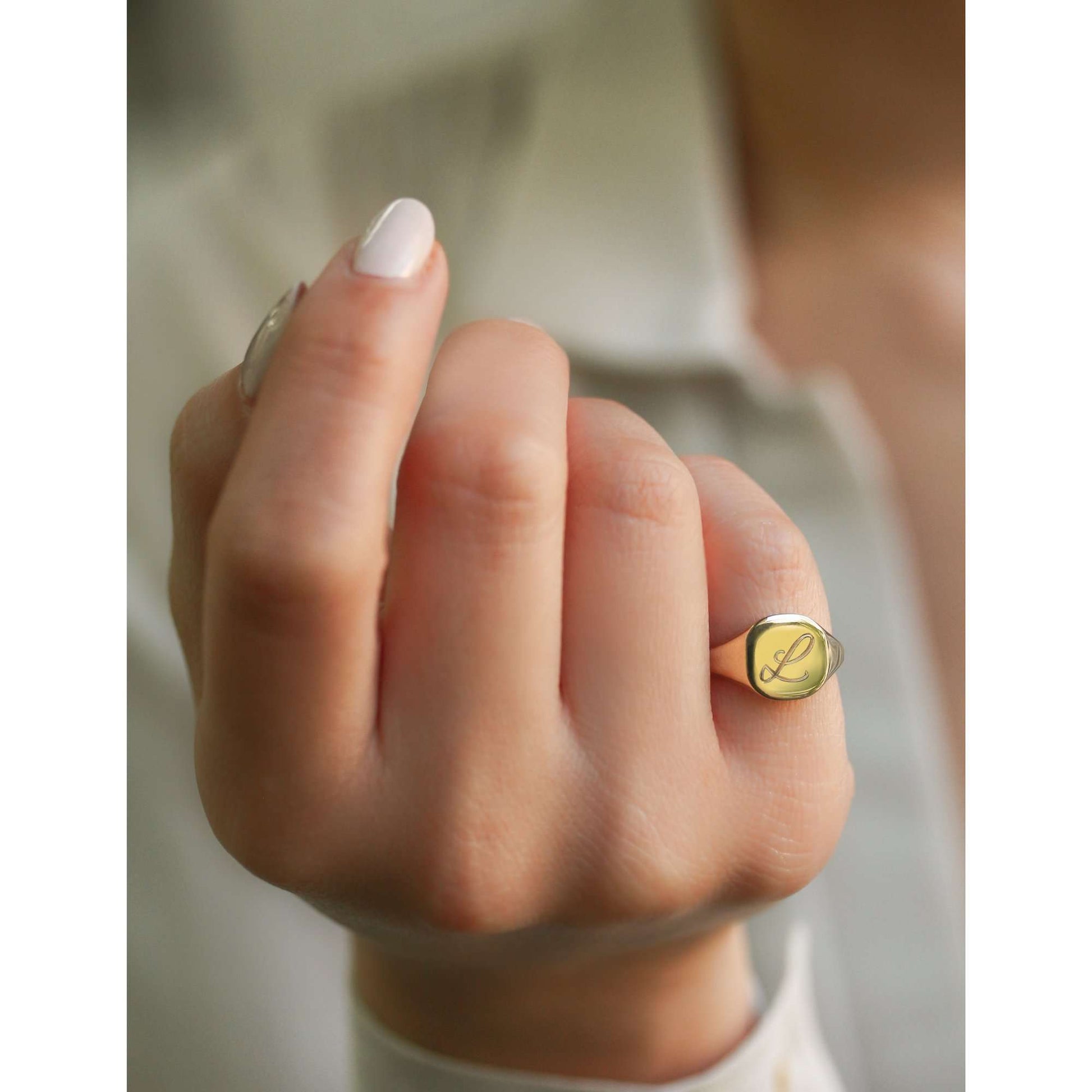 Kobelli Signet Ring