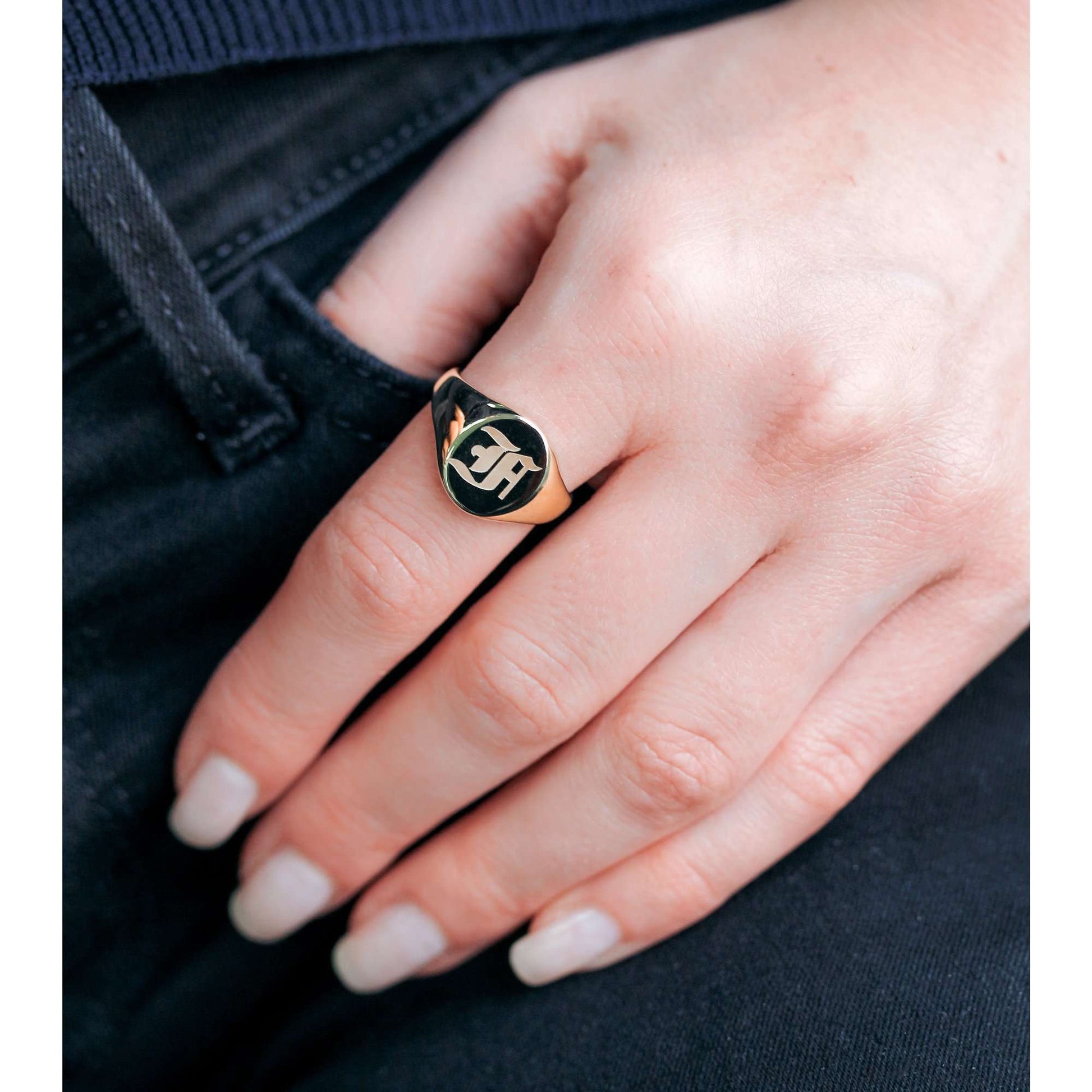 Kobelli Signet Ring