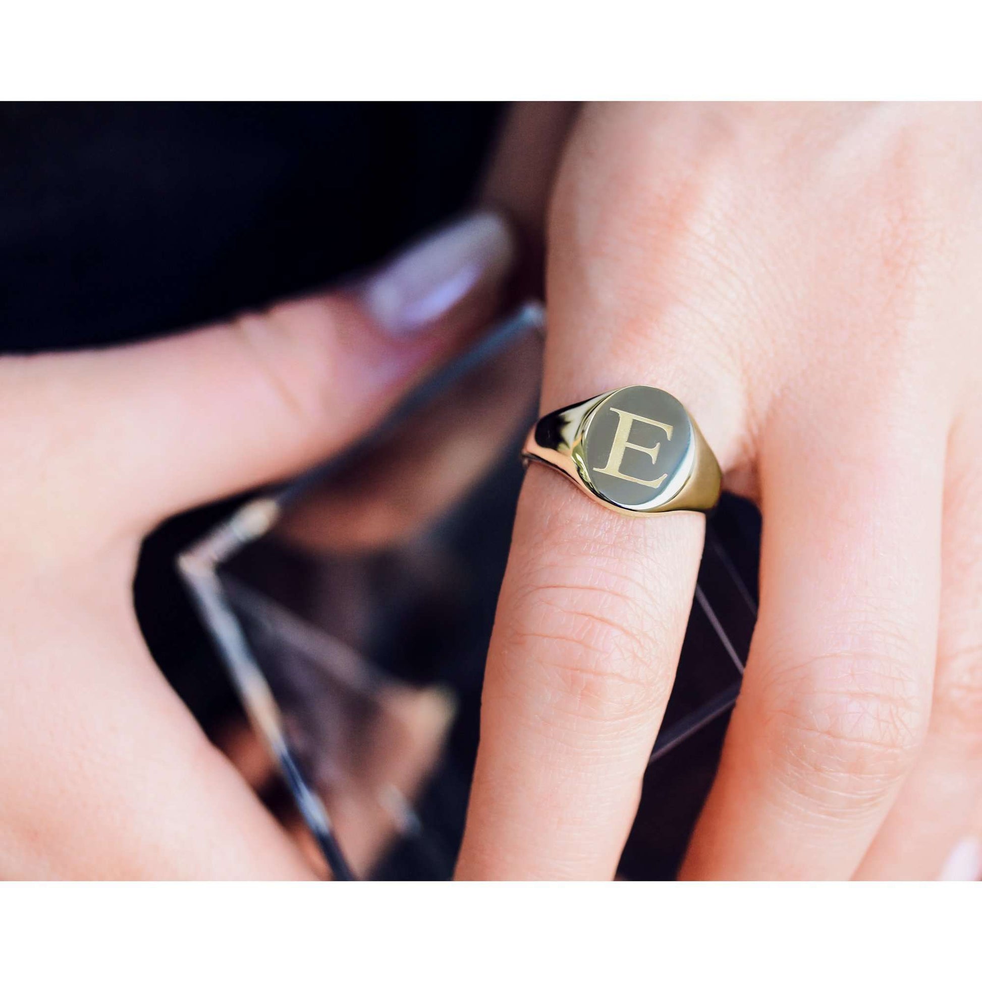 Kobelli Signet Ring