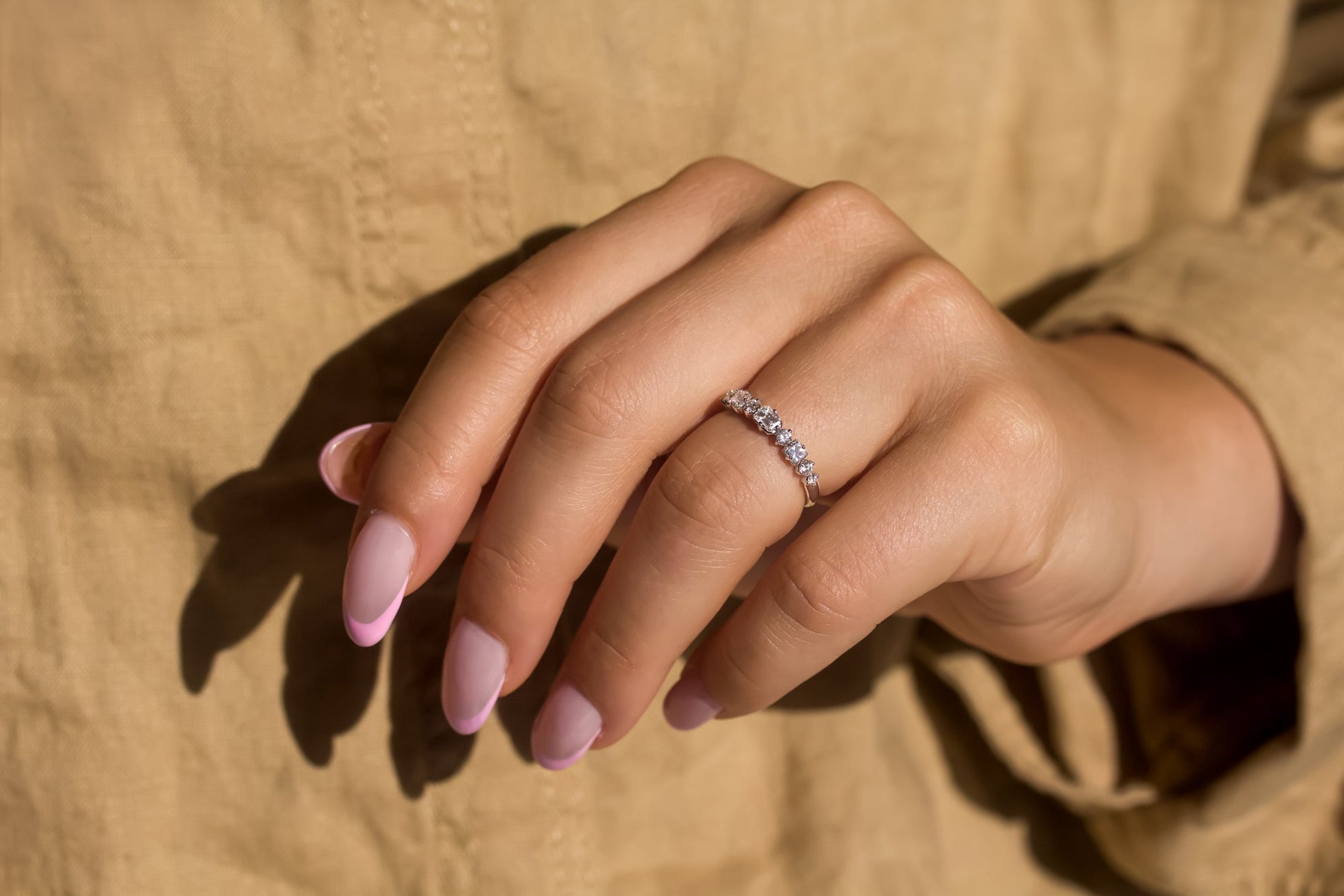 Kobelli Mixy Symmetric Diamond Row Band