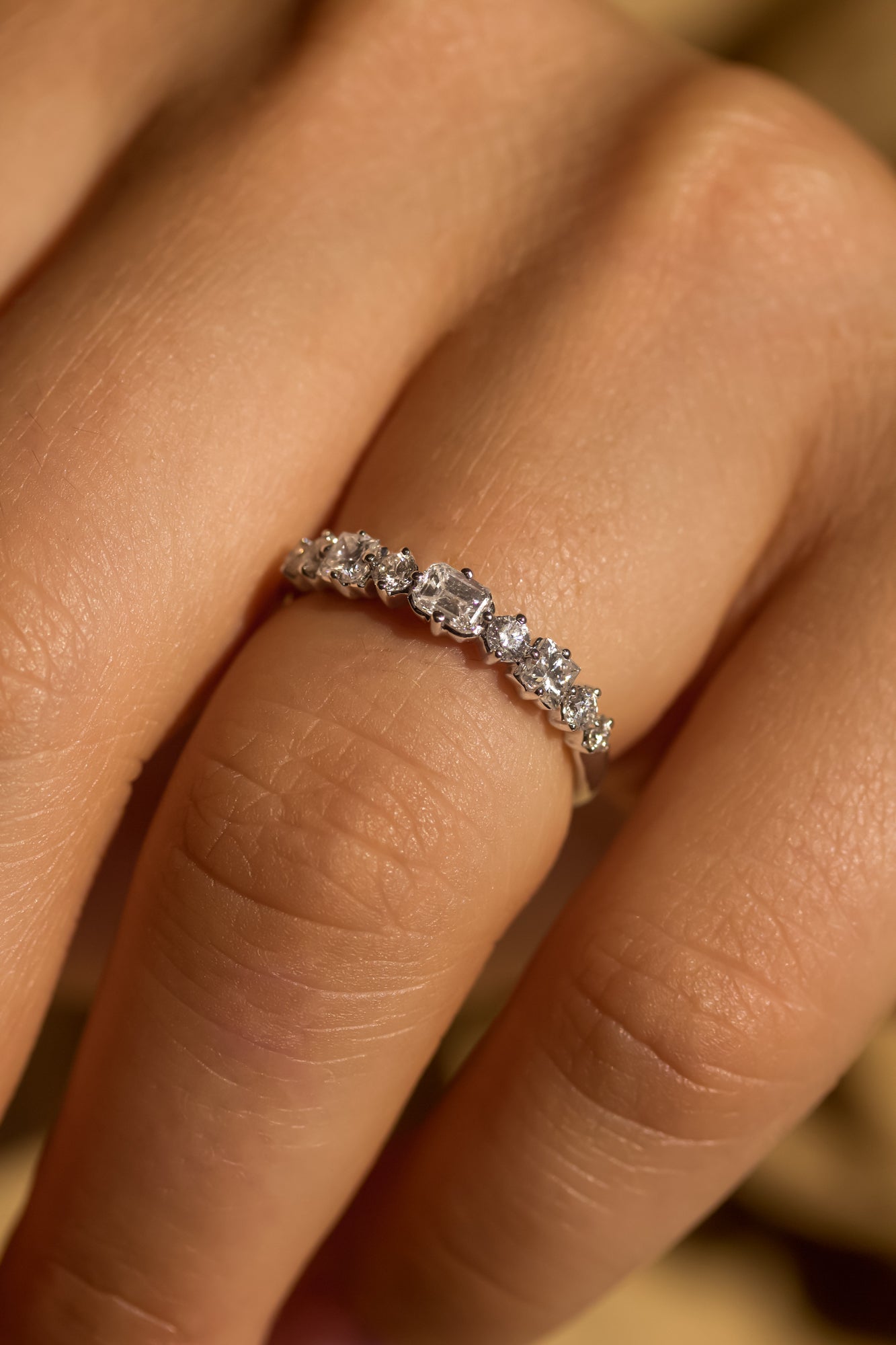Kobelli Mixy Symmetric Diamond Row Band