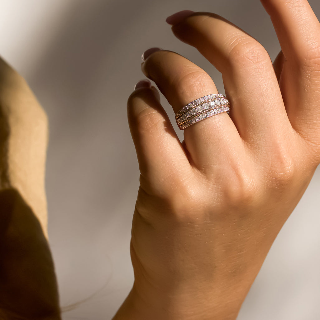 Kobelli Golden Lined Wide Diamond Ring