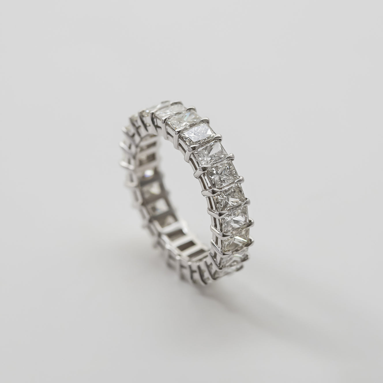 Kobelli Baguillion Diamond Bands