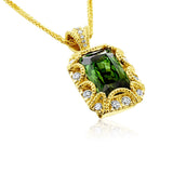 Halskette mit grünem Turmalin-Königsmuschel-Anhänger von Kobelli und im Labor gezüchteten Diamanten