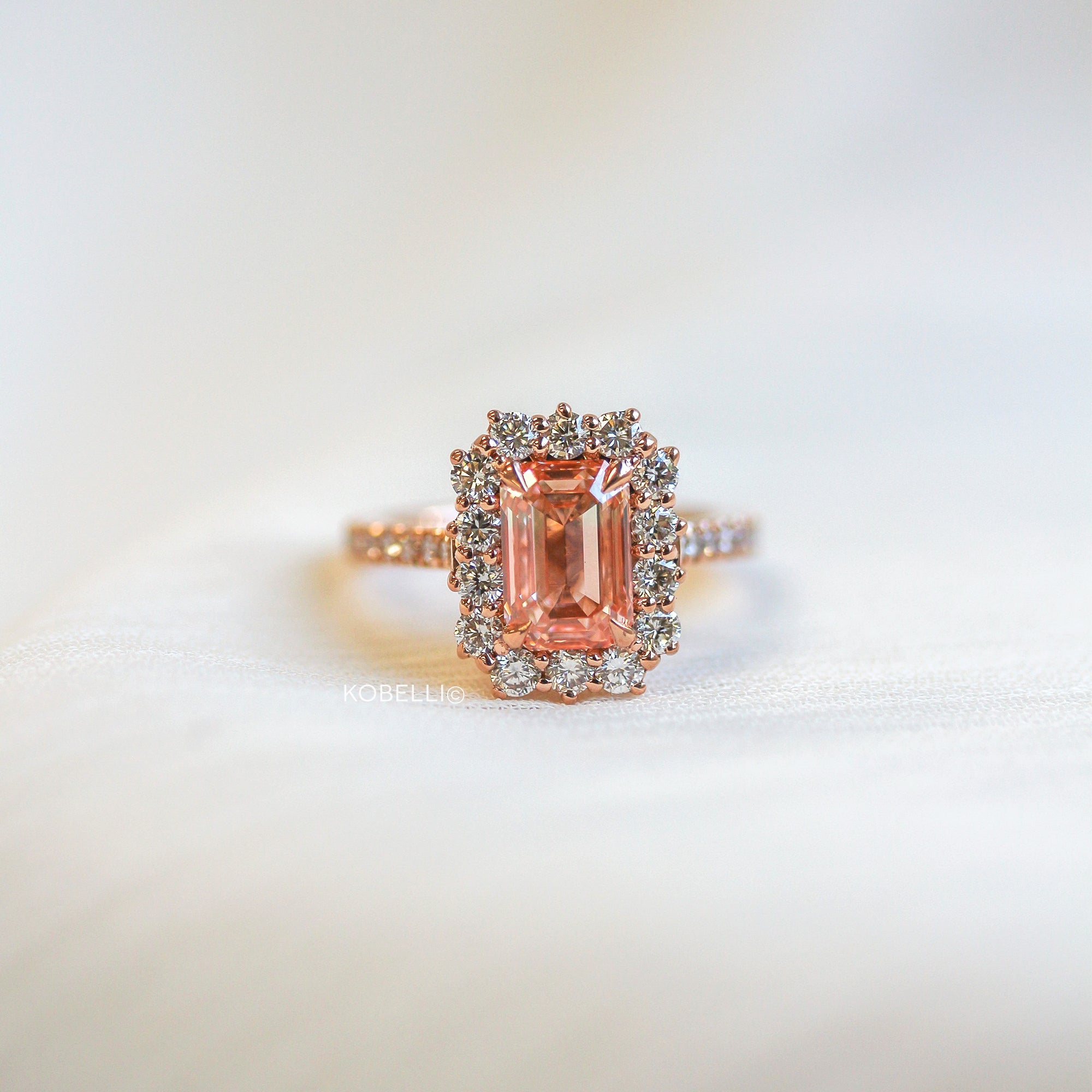 Kobelli Custom Tailored Elongated Halo Ring