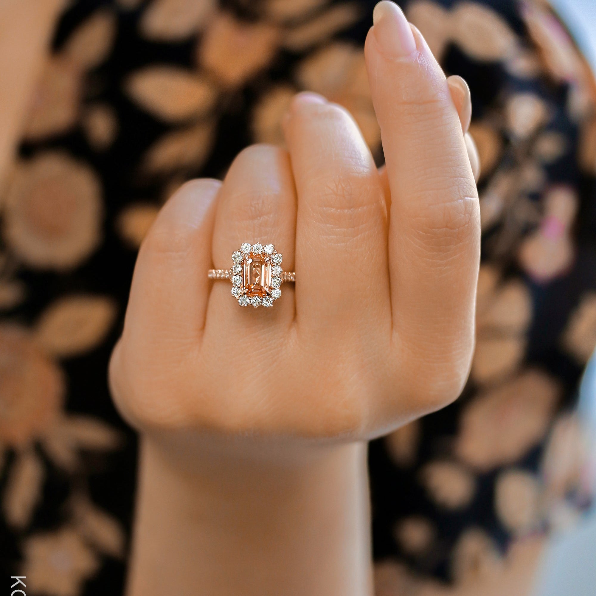 Kobelli Custom Tailored Elongated Halo Ring
