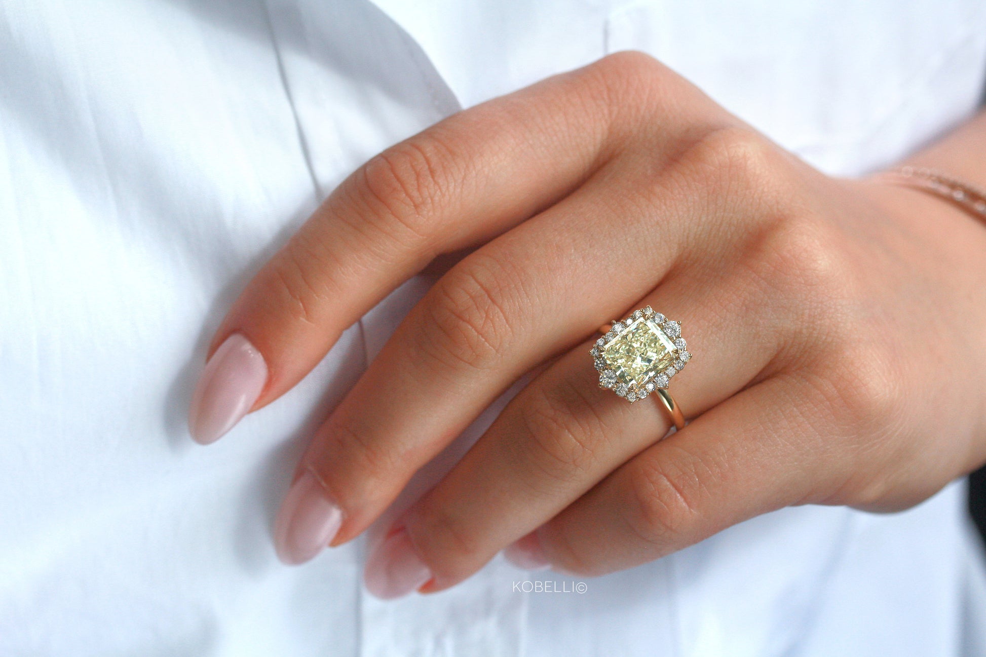 4.73 Carat Natural Diamond Rocaille Ring (EGL)
