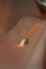 Solitär-Birne-Diamant-Halskette 0,8 Karat
