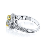Anel de noivado Kobelli Fancy Yellow Natural Diamond (Diamante Canário) com corte radiante 18k