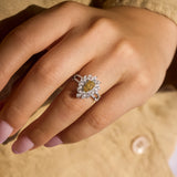 O sol - anel de diamante amarelo sofisticado (gia)