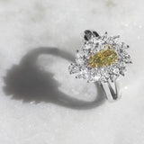O sol - anel de diamante amarelo sofisticado (gia)