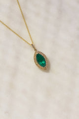 Kobelli marquise grön smaragd & vit diamant dubbel halo 18k guld halsband