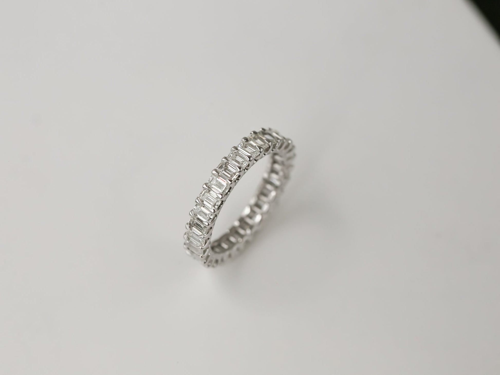 Kobelli Custom Tailored Diamond Band