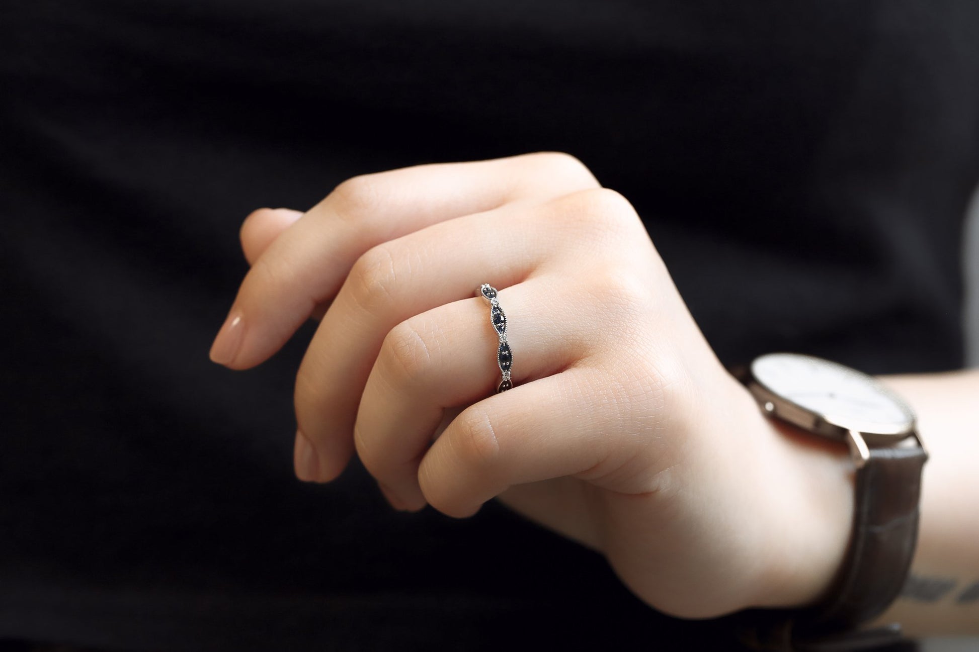Kobelli Sapphire and Lab-grown Diamond Scalloped Band