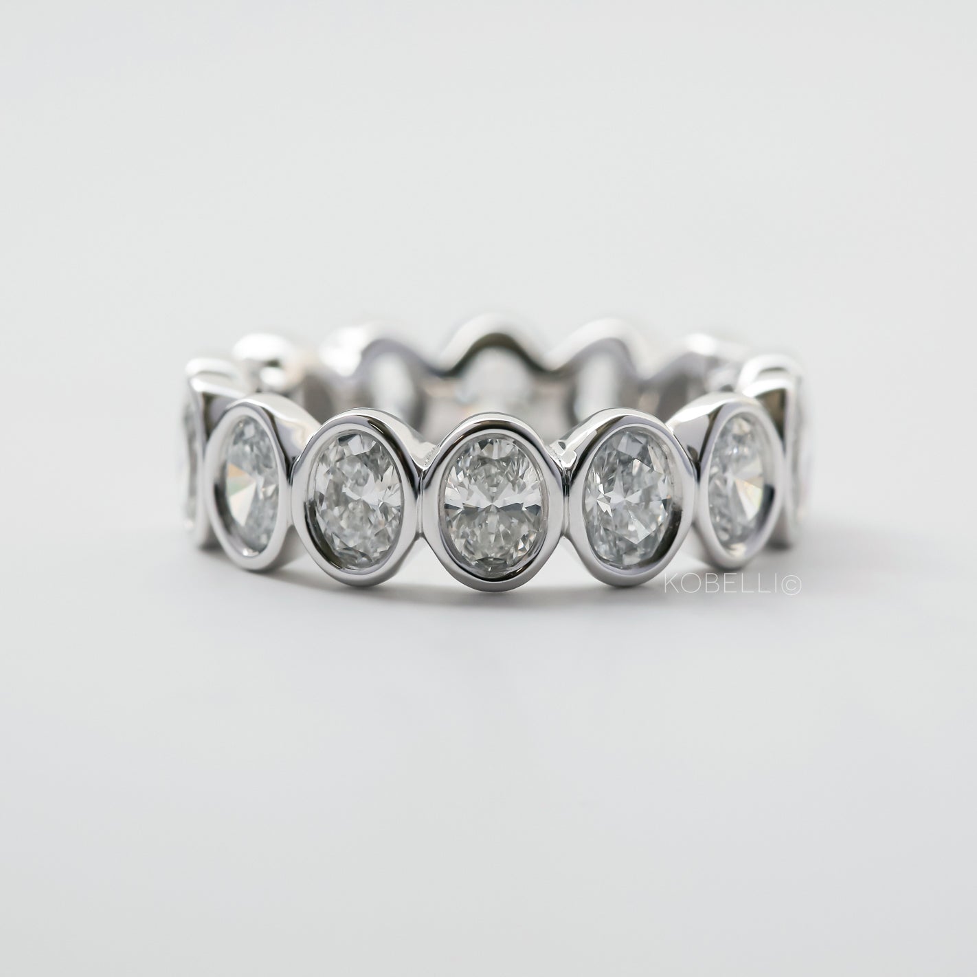 Kobelli Diamond Oval-cut Diamond Eternity Band