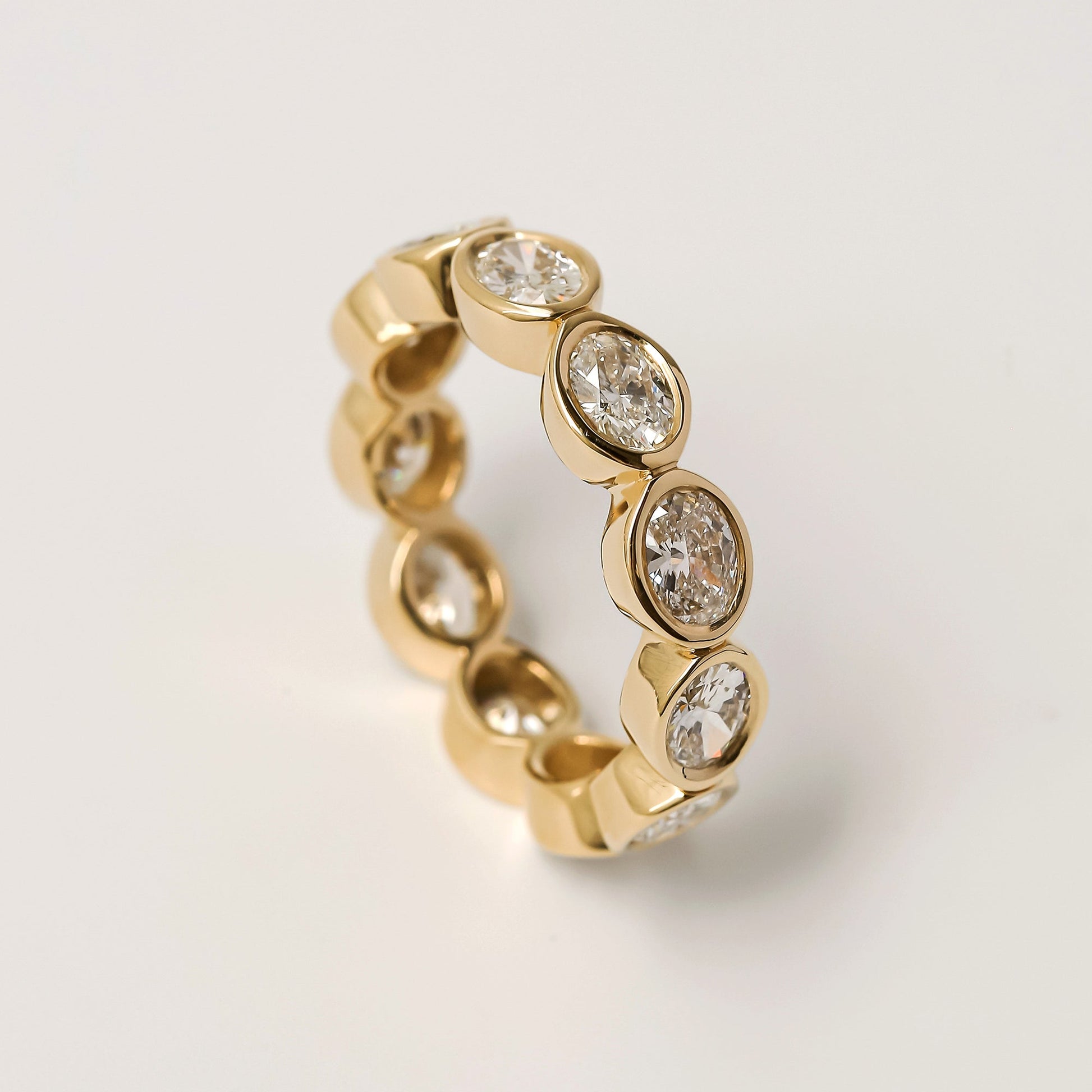 Kobelli Diamond Oval-cut Diamond Eternity Band