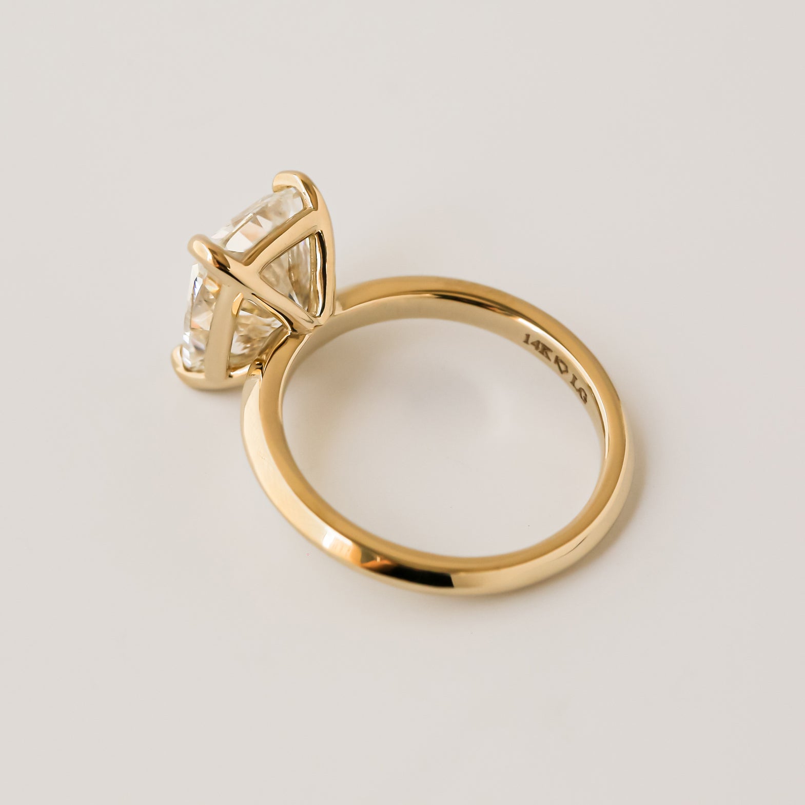 Kobelli Custom Tailored Basic Corner-prongs Diamond Ring