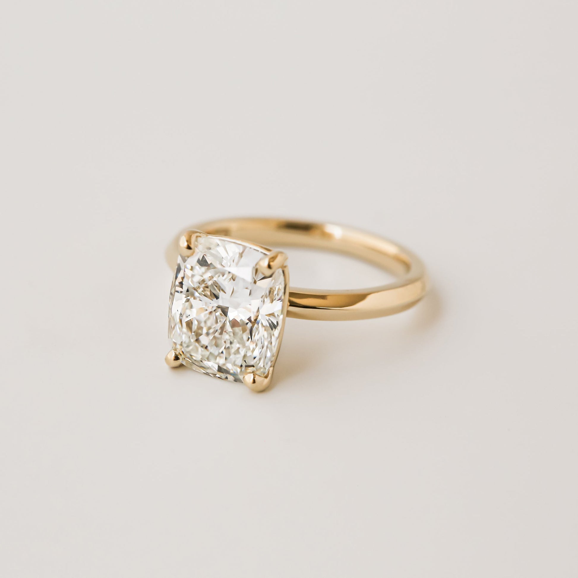 Kobelli Custom Tailored Basic Corner-prongs Diamond Ring