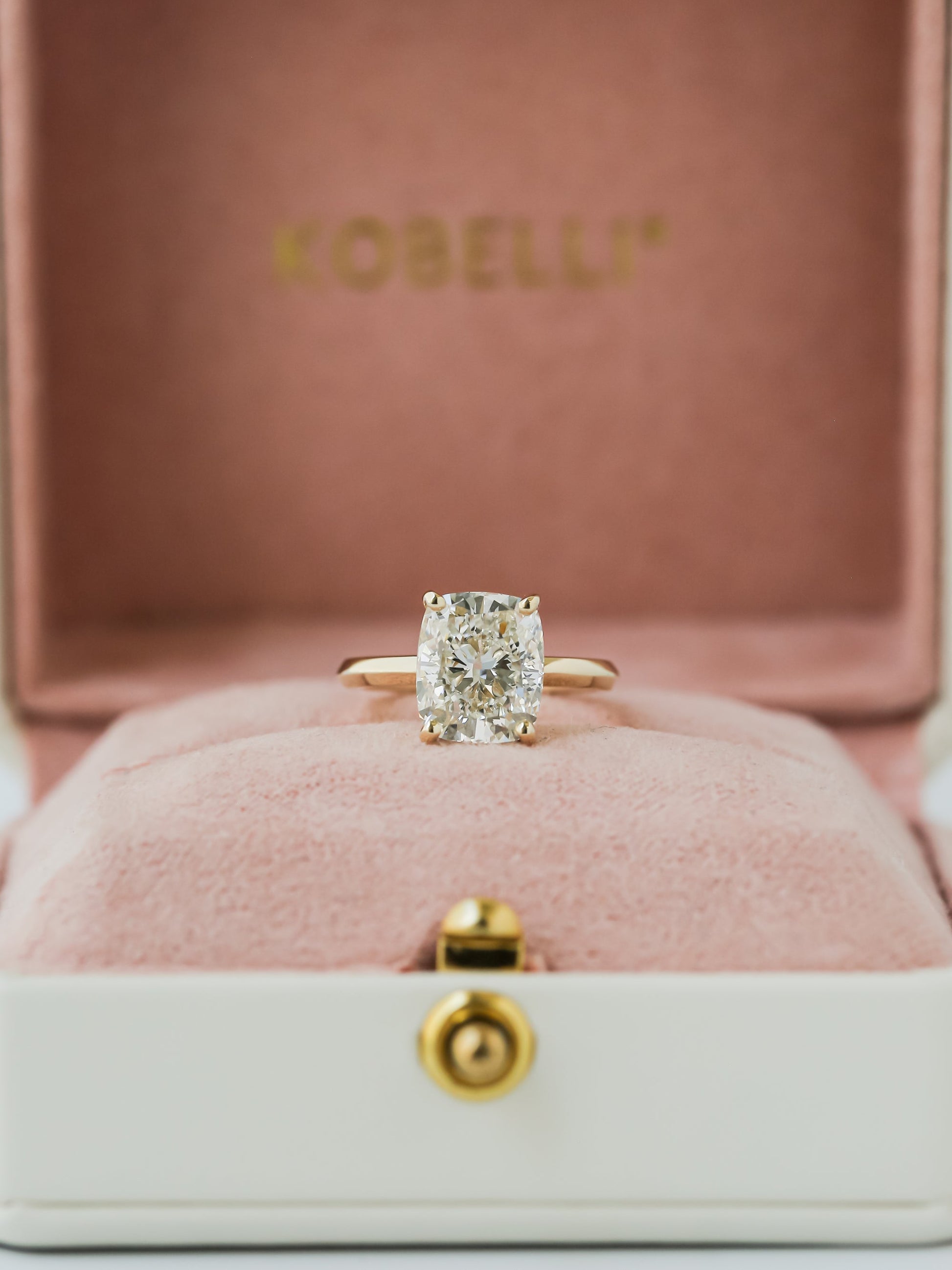 Kobelli Custom Tailored Basic Corner-prongs Diamond Ring