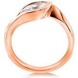 asymmetrisk ring i 1/2 ct marquise diamant