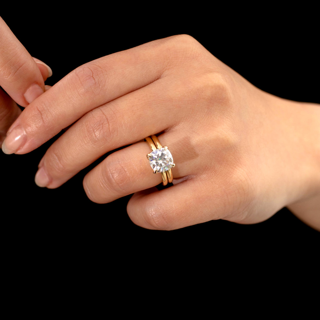 2.8 Carat Moissanite Solitaire Cushion Kyoto Bridal Set