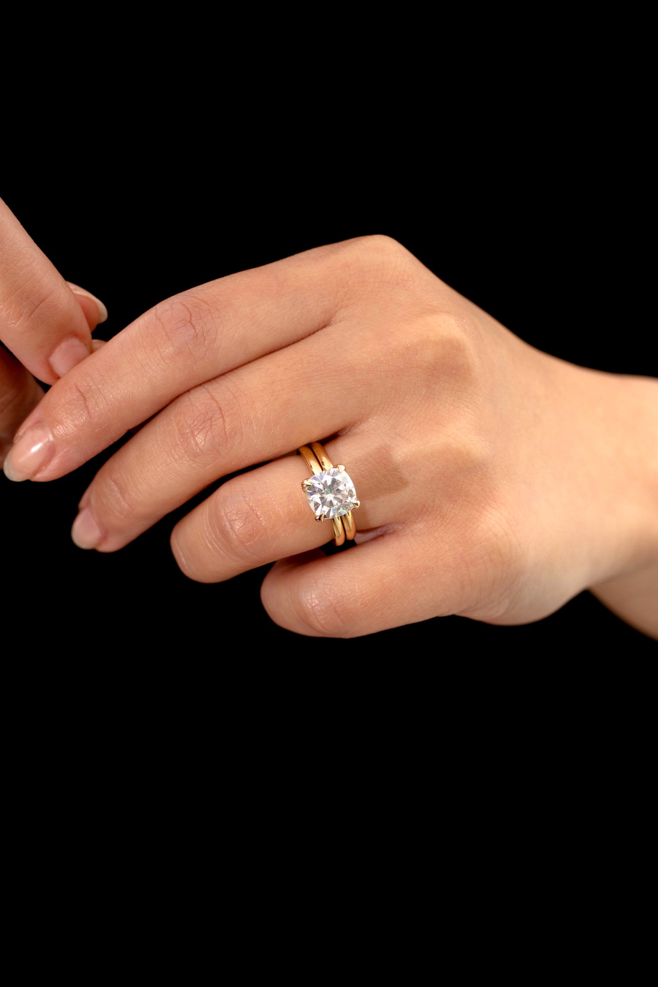 2.8 Carat Moissanite Solitaire Cushion Kyoto Bridal Set