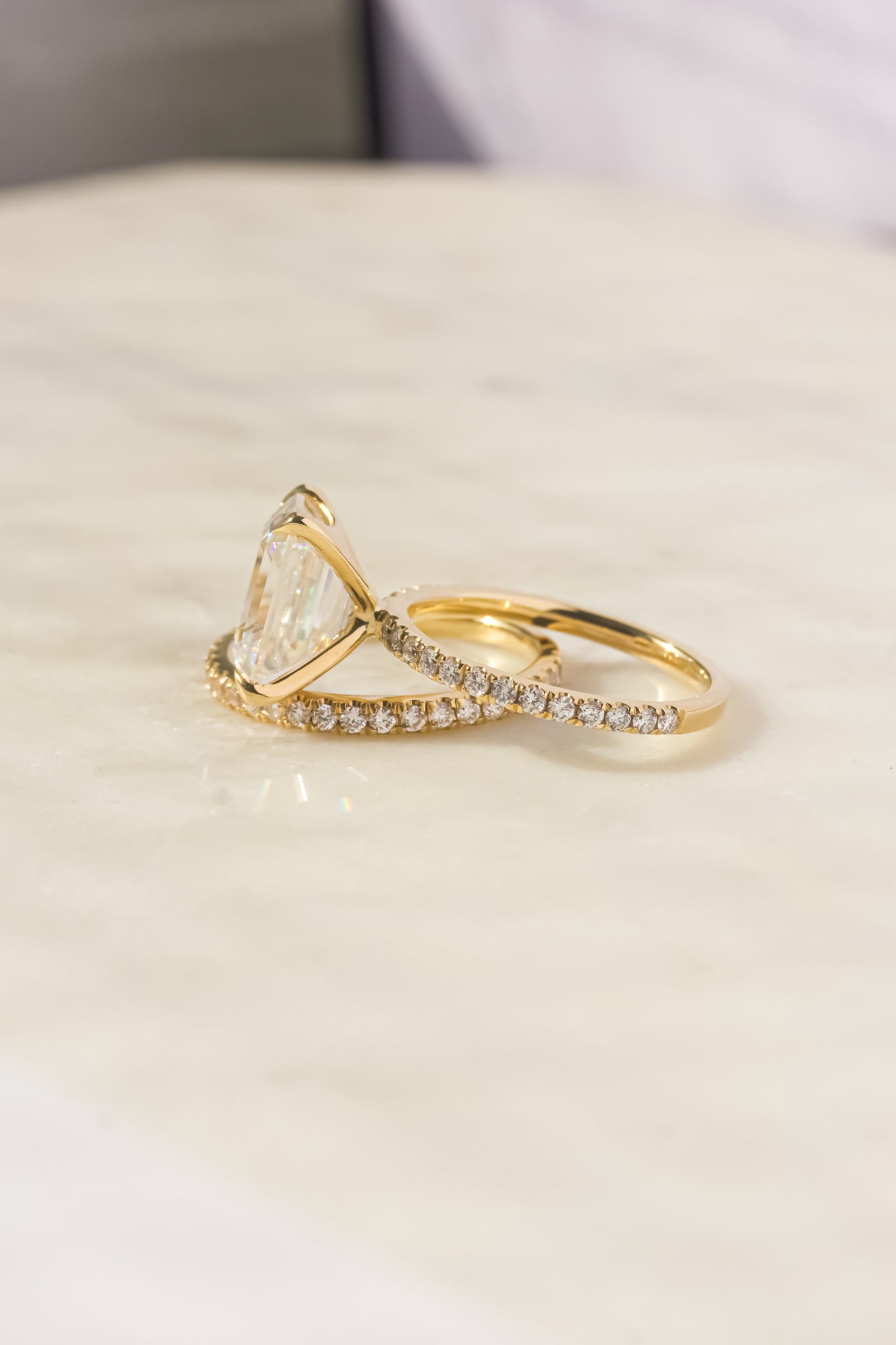 Kobelli Emerald Butterfly Prongs Floating Center Diamond Engagement Ring