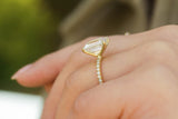 Kobelli Smaragd-Schmetterlingszacken-Diamant-Verlobungsring mit schwebender Mitte