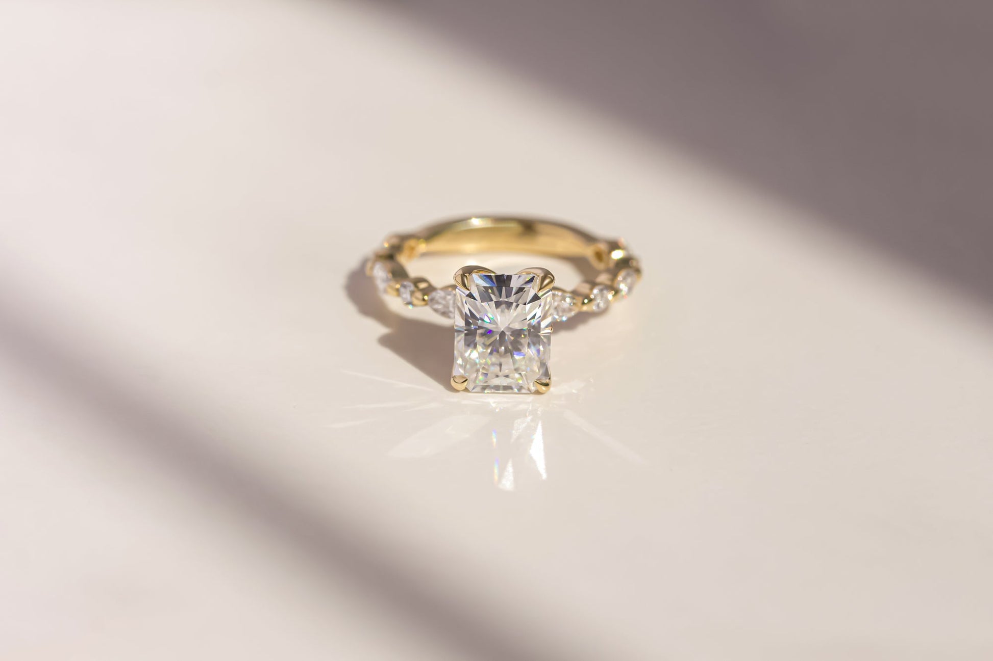 Kobelli Rayen Engagement Ring
