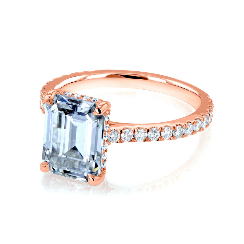 Anel de noivado de moissanita e diamante com corte esmeralda 2 7/8 CTW ouro rosa 14k