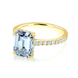 Anel de noivado de moissanite e diamante Forever One com corte esmeralda 2 7/8 CTW ouro amarelo 14k