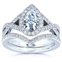 Pear Halo in White Gold
