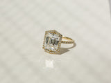 Kobelli Hexagon Halo 4,90 quilates de esmeralda moissanite e anel de noivado de diamante de 0,55 quilates em ouro 14k - coleção de sábado